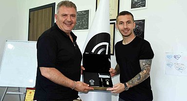 Manisa FK'da Adem Büyük ile yollar ayrıldı