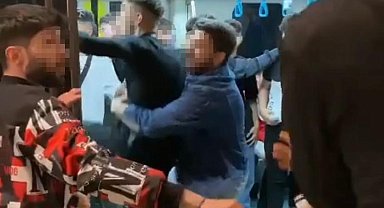 Marmaray'da tekmeli yumruklu kavga