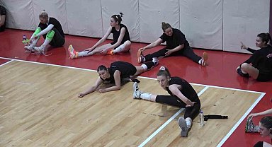 Milli voleybolcular, başarılarına Avrupa şampiyonluğunu da eklemek istiyor