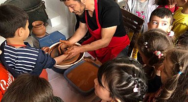 Minik eller kent müzesinde çömlek yaptı