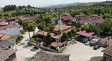 Motifleri ve özellikleriyle dikkat çeken cami, tarihiyle tartışmalara neden oluyor