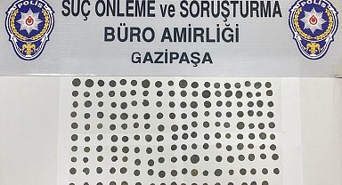 Motosiklet oturağında Roma dönemine ait 179 adet sikke ile yakalandı
