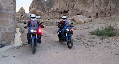 Motosikletli jandarma timleri tarihi mekanlarda kuş uçurtmuyor