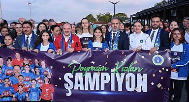 Mudanya'da 'Poyraz' coşkuyla esti
