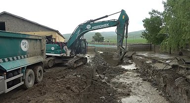 Muş'taki sel felaketinin yaraları sarılıyor