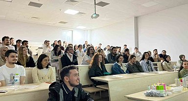 Öğrenciler güncel ölçü materyalleri ve ölçü alma tekniklerini öğrendi