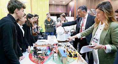 Öğrenciler Sıfır Atık için yarıştı