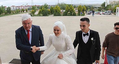 Önce sandığa sonra düğüne gittiler