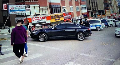 Otomobil ile motosiklet çarpıştı : 2 yaralı