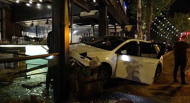 Otomobil işletmeye daldı