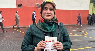 Oy kullanabilmek için Azerbaycan'dan geldi