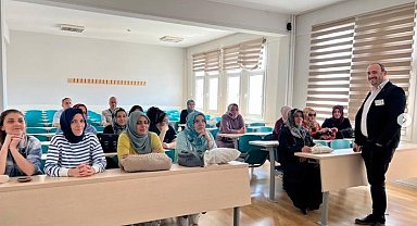 Özel bireylerin ebeveynlerine eğitim