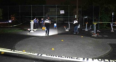 Parkta tartıştıkları kişiye kurşun yağdırıp kaçtılar
