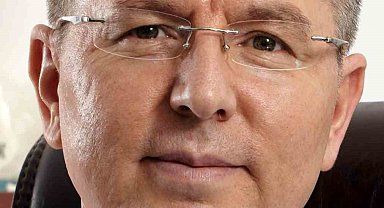 Prof. Dr. Öztürk: "Sigara görme kayıplarına yol açıyor"