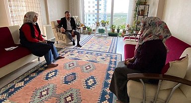 Pursaklar Belediye Başkanı Çetin depremzedelerin yanında