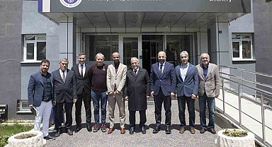 Rektör Çomaklı'dan Spor Bilimleri ve Eğitim Fakültesi akademisyenleriyle bir araya geldi