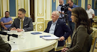 Rusya, ABD'li Senatör Graham'ı "arananlar listesi"ne ekledi