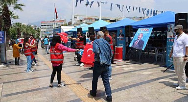 Seçim yasaklarına saatler kala partililerin çalışmaları devam ediyor