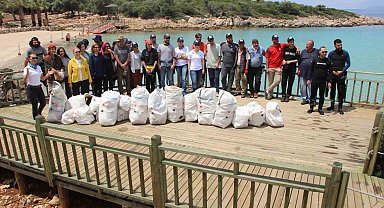 Sedir Adası'nda su altı ve kıyı temizliği