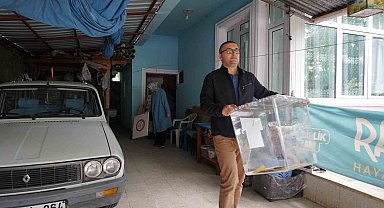 Seyyar sandıklar hasta ve engelli vatandaşların ayağına gitti