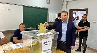 Siirt Ticaret ve Sanayi Odası Başkanı Kuzu oy kullandı