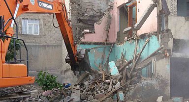 Siirt'te kentsel dönüşüm için ilk kepçe vuruldu