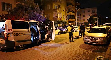 Silahla yaralama şüphelisi olay yerine dönüp teslim oldu