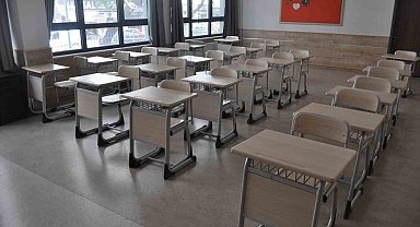 Sınıflar ders işlemek için hazır hale getirildi