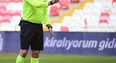 Sivasspor - Konyaspor maçının VAR hakemi Mustafa Öğretmenoğlu oldu