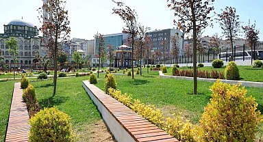 Sultangazi'de Fazlı Hayırlıoğlu Parkı hizmete açıldı