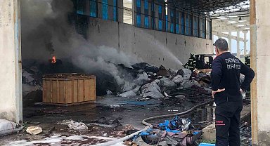 Tadilat yapılan depoda yangın çıktı