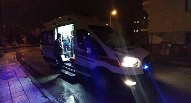 Tartıştığı eşini bıçakladı