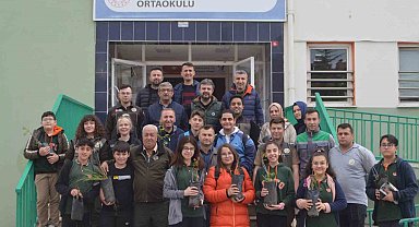 Tavşanlı'da Ressam Abdullah Taktak Ortaokulu öğrencileri fidanlarla buluştu