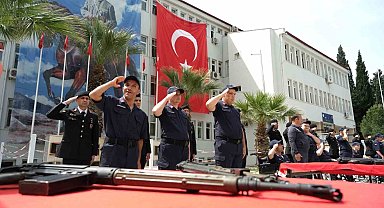 Temsili askerlik töreninde aileler gözyaşlarını tutamadı