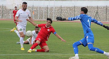 TFF 3. Lig Play-off: Karaman FK: 2 - Ayvalıkgücü Belediyespor: 1