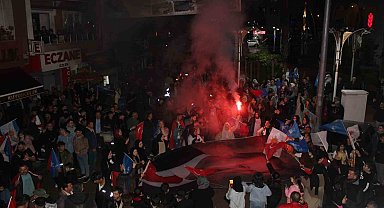 Türkelililer, Erdoğan'ın zaferini kutladı