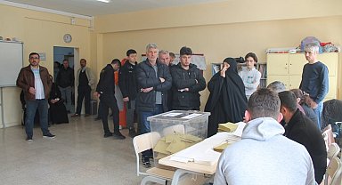 Türkiye'nin en az nüfuslu ili Bayburt'ta oylar heyecanla kullanılmaya başladı