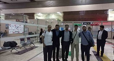 Umreye gönderilen üniversite öğrencileri Elazığ'a döndü