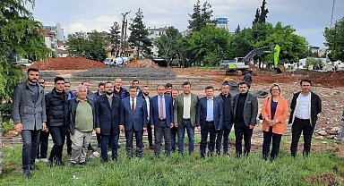 Uşak Millet Bahçesinde çalışmalar devam ediyor