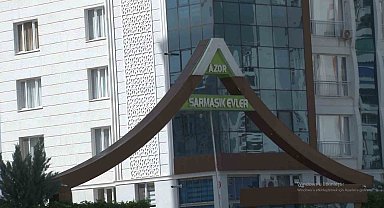 Uyuyan eşini yatakta öldürüp intihar etti