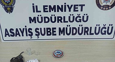 Üzerinde metamfetamin bulunan 3 şüpheli yakalandı