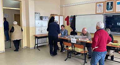 Uzunköprü'de oylar sandıkla buluşmaya başladı