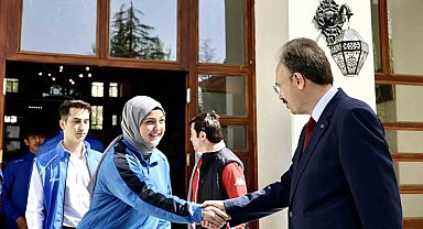 Vali Kızılkaya gençleri makamında ağırladı