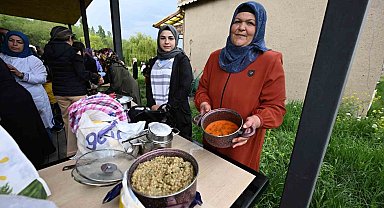 Van'da 'Keledoş' yarışması düzenlendi