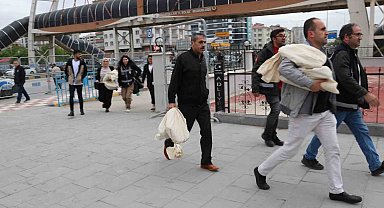 Van'da sayılan oylar İl Seçim Kurullarına getiriliyor