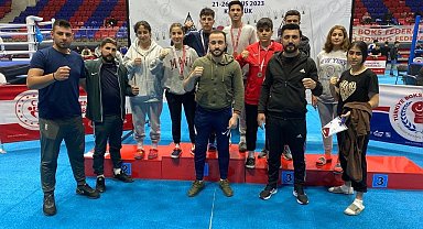 Vanlı boksörlerden büyük başarı