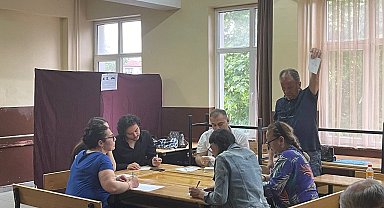 Yalova'da sandık başlarında oy sayım işlemi başladı