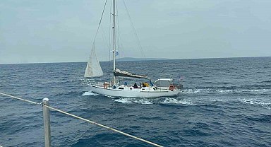 Yelkenli teknede 71 düzensiz göçmen yakalandı