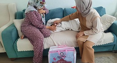 Yeni doğan bebekler ilk hediyelerini aldı