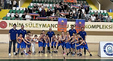 Yeşimspor "U11"de namağlup şampiyon